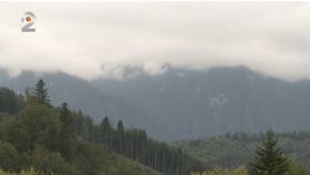 VIDEO Sfârșitul verii aduce temperaturi scăzute și schimbări climatice bruște în România. Ce anunță meteorologii?